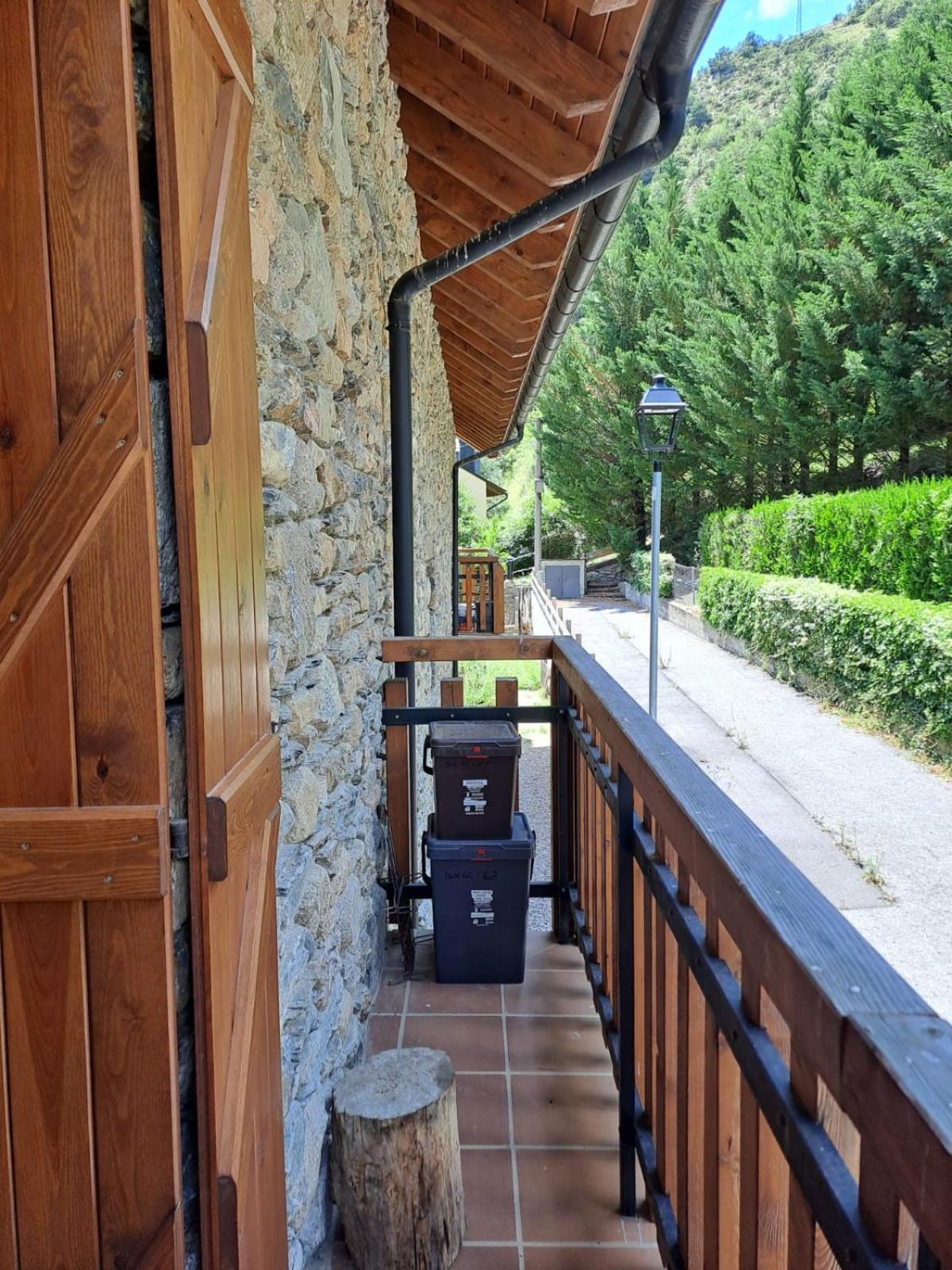 Duplex De Muntanya En Zona Verda A Escalo Bagian luar foto